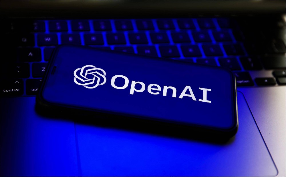 OpenAI CEO奥尔特曼：预计第一批AI智能体今年“加入劳动力大军”(图1)