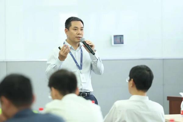 无“微”不至  聚力行远(图2)