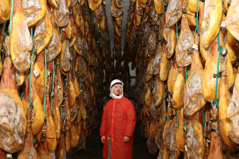 全球知名米其林星厨共赴西班牙 深度体验伊比利亚火腿的前世今生(图8) 全球知名米其林星厨共赴西班牙 深度体验伊比利亚火腿的前世今生(图8)