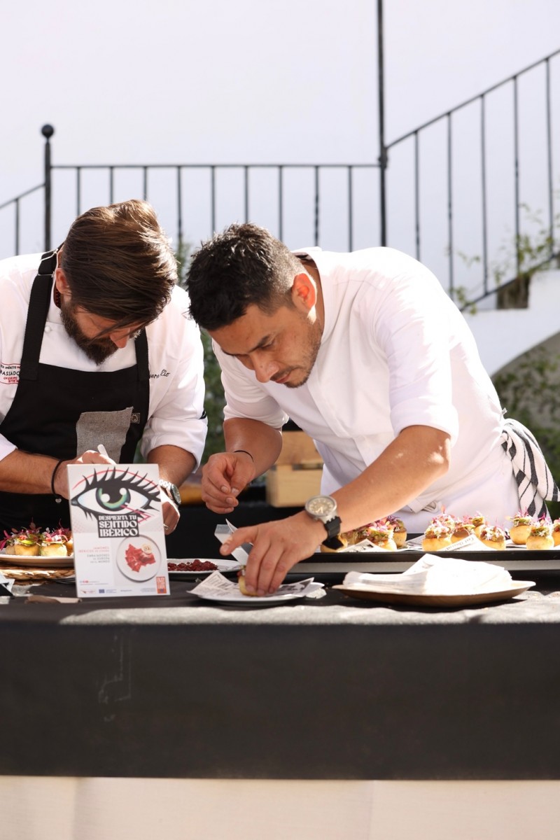 全球知名米其林星厨共赴西班牙 深度体验伊比利亚火腿的前世今生(图13) 全球知名米其林星厨共赴西班牙 深度体验伊比利亚火腿的前世今生(图13)